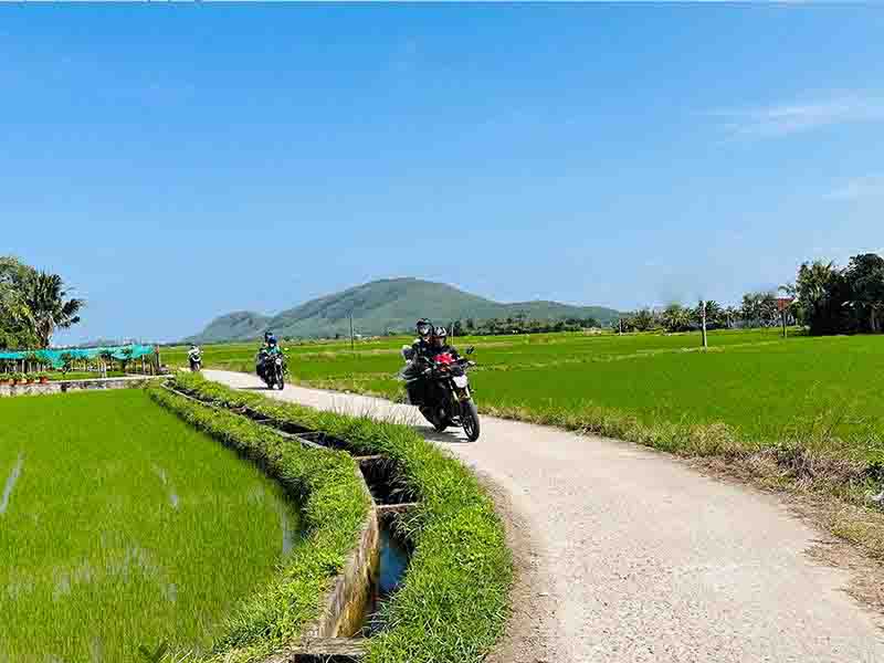 VIETNAM MOTORCYCLE TOUR TO MEKONG DELTA 