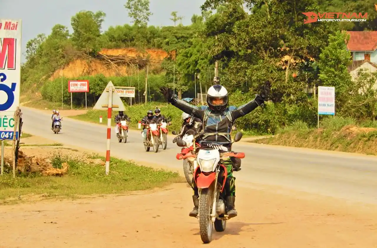 How to Book a Guided Motorbike Tour from Ho Chi Minh City as a Foreigner